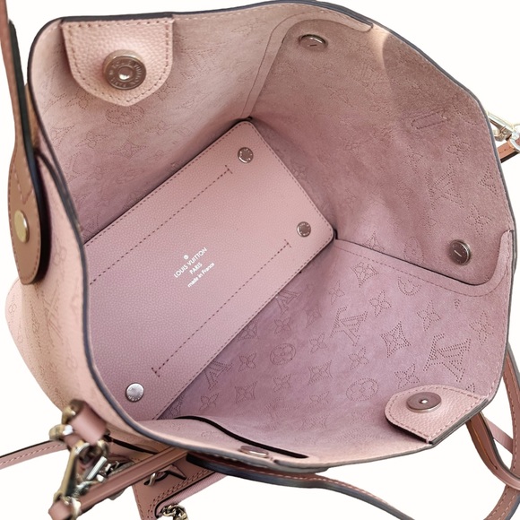 Authentic🥰 Louis Vuitton Hina PM Magnolia Small Tote Crossbody Pink Perforated - Picture 6 of 13